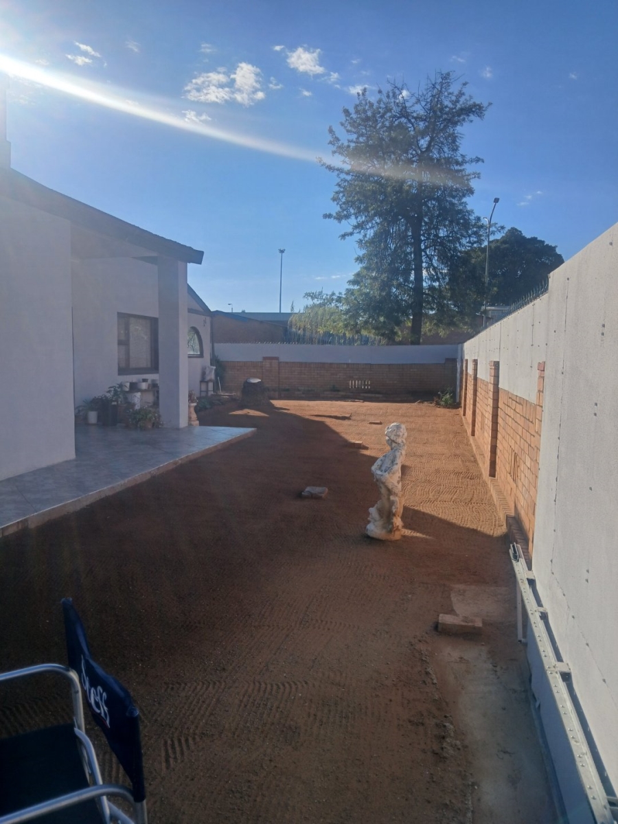 4 Bedroom Property for Sale in Kimberley North Northern Cape